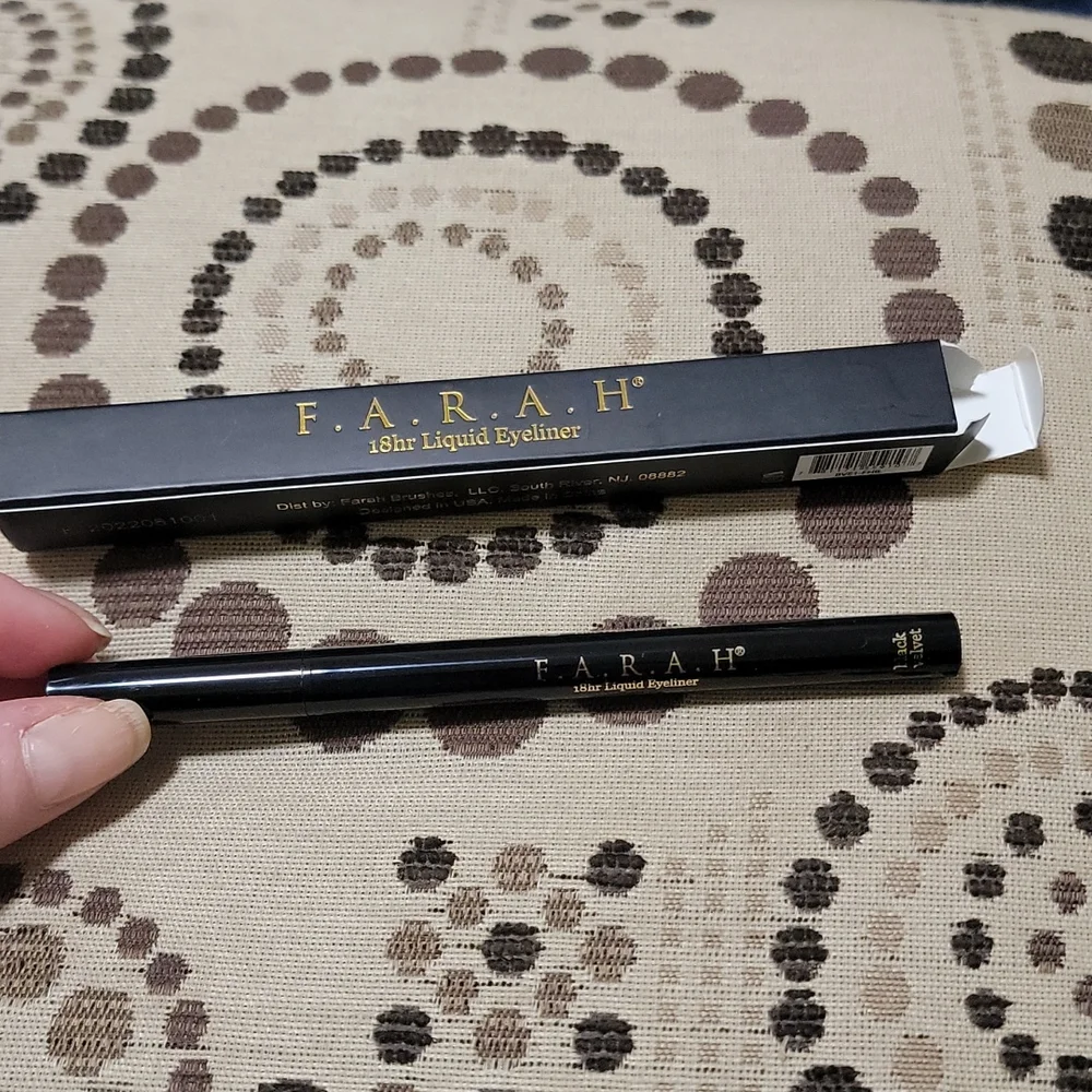 Farah liquid eyeliner is black velvet